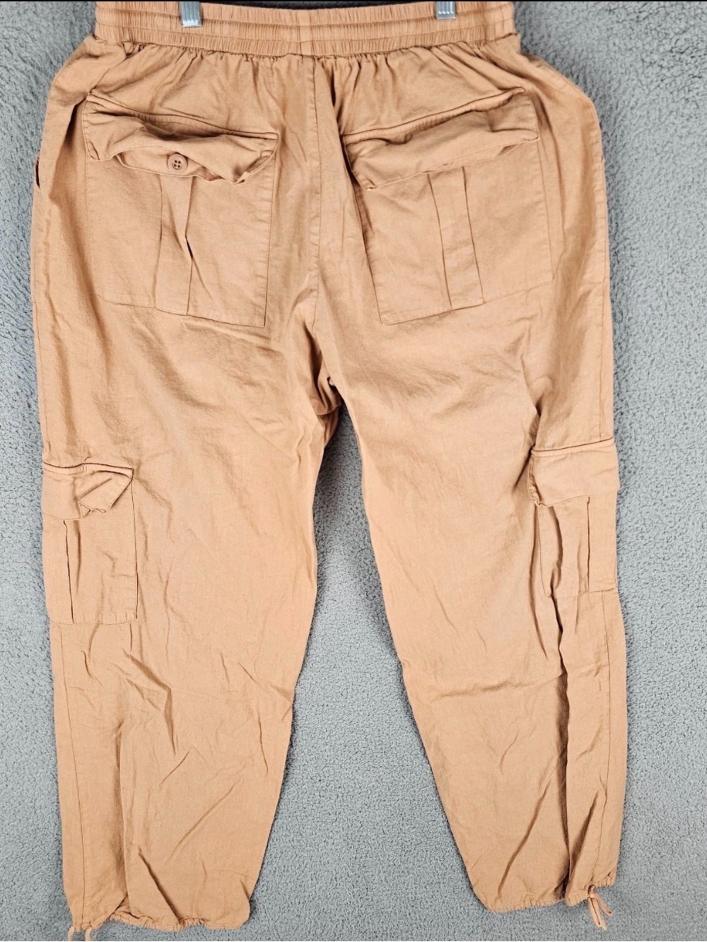 SKIMS Women's Cargo Jogger Pants in Tan - Picture 2 of 9